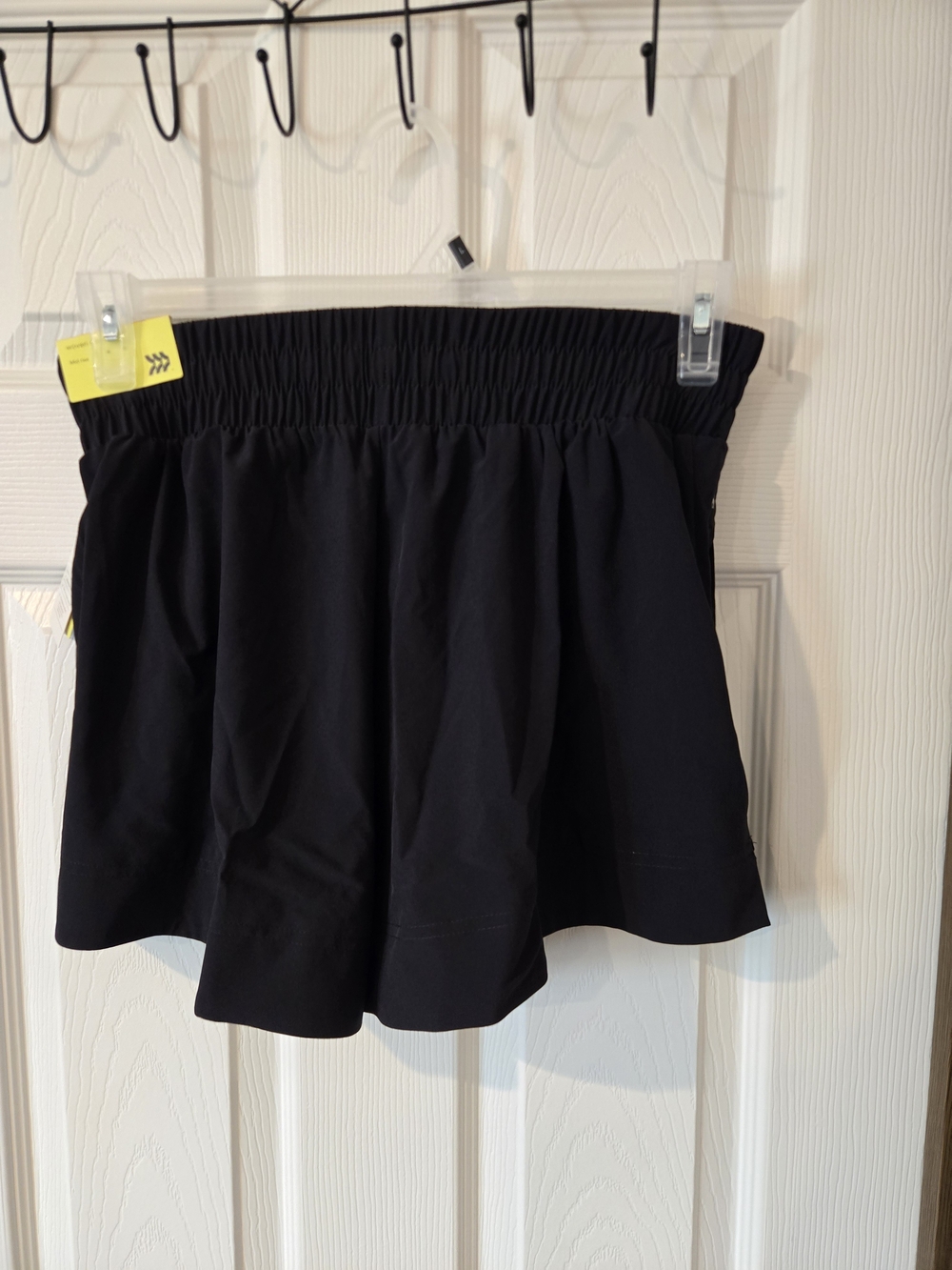 Women’s Black Elastic-Waist Shorts All In Motion Size Medium